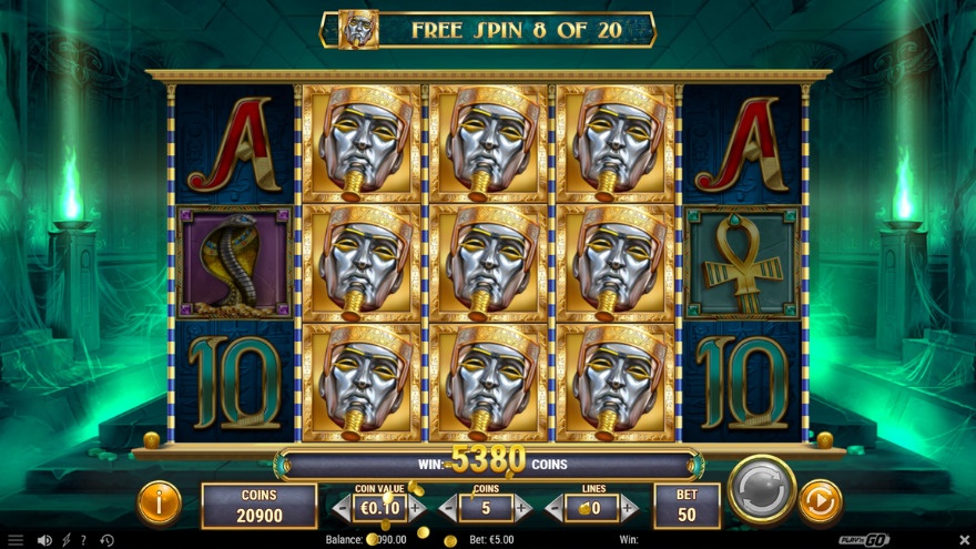 Ghost of Dead free spins round with an expanded pharaoh mask symbol covering a full reel